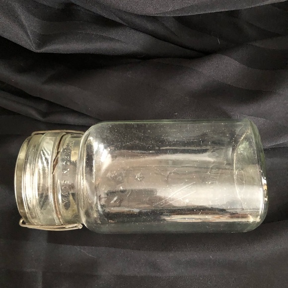 Antique Queen Quart Canning Jar - Picture 6 of 16